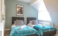 Kamar Tidur 4 Tudors eSuites Birmingham Townhouse for Contractors