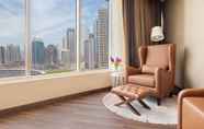 Common Space 2 Radisson Blu Hotel, Dubai Canal View