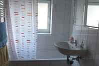 In-room Bathroom Wohnung im Zentrum des Ruhrgebiets
