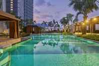 Swimming Pool Hyatt Regency Shenzhen Yantian