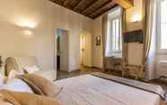 Phòng ngủ 5 Rental In Rome Leutari Suite