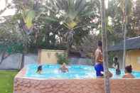 สระว่ายน้ำ Aroma Pai Hotel and Spa