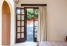 Bedroom 6 Santa Maria Studios & Apartments