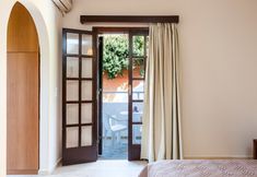 Bedroom 6 Santa Maria Studios & Apartments