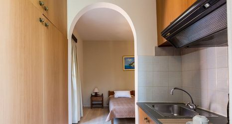 Bedroom 2 Santa Maria Studios & Apartments