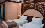 Bedroom 2 Orient Star Varaxsha