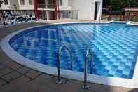 Swimming Pool Apartamento Prados Del Norte