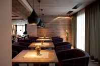 Bar, Cafe and Lounge Hotel Walliserstube