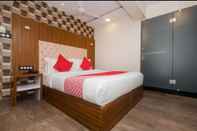 Bedroom Hotel Qubestay Airport