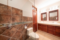 In-room Bathroom Ground Floor Unit in Beautiful Beachfront Complex