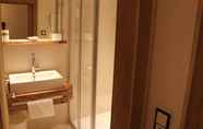 Toilet Kamar 3 Luxury Chalet Schoenbichl