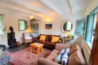 Ruang untuk Umum Vale View Cottages - The Coach House