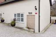 Exterior Vale View Cottages - The Stables