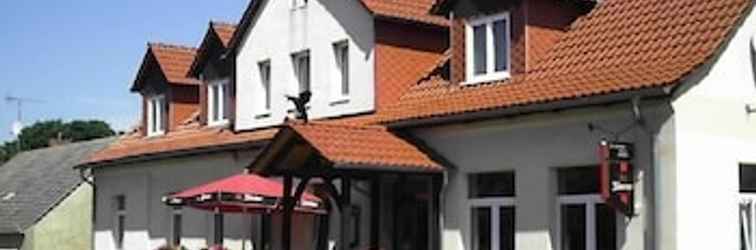Luar Bangunan Gasthaus & Pension Zum Schwarzen Adler