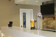 Bar, Cafe and Lounge Hampton by Hilton Liverpool/John Lennon Airport