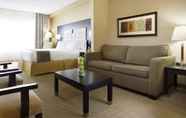 Phòng ngủ 6 Holiday Inn Express Hotel & Suites Ottawa West Nepean, an IHG Hotel