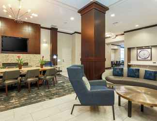 Lobi 2 Hilton Garden Inn Arlington-Shirlington