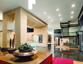 Lobby 2 Ramada by Wyndham Oradea