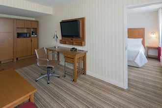 Bedroom 4 Four Points by Sheraton Cambridge Kitchener, Ontario