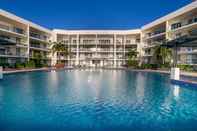 Kolam Renang Vue Apartments Trinity Beach