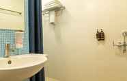 In-room Bathroom 6 Ginger Hotel Jamshedpur