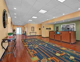 Lobby 2 Hampton Inn Deming