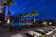 Swimming Pool Manila Marriott Hotel