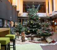 Lobby 4 Holiday Inn Schindellegi - Zurichsee