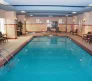 Swimming Pool 4 La Quinta Inn & Suites by Wyndham Little Rock - Bryant