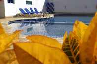Swimming Pool Hotel Océano Cartagena
