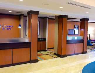 Lobi 2 Fairfield Inn & Suites by Marriott Weirton