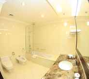 In-room Bathroom 2 Grand Regal Hotel