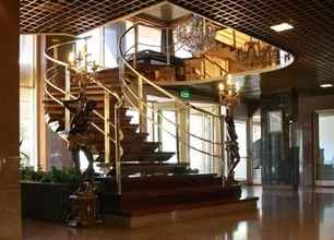 Lobby 4 Hotel Dighton