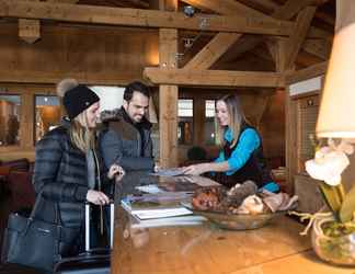 Lobby 2 CGH Résidences & Spas Les Chalets de Jouvence