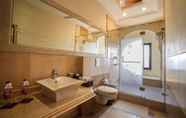 Phòng tắm bên trong 4 Shahpura House