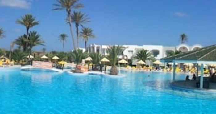 Swimming Pool Djerba Holiday Beach
