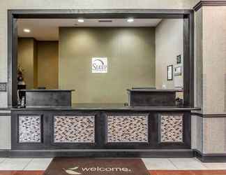 Lobi 2 Sleep Inn & Suites West Medical Center