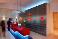 Lobi Red and Blue Design Hotel Prague