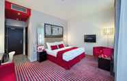 Kamar Tidur 6 Red and Blue Design Hotel Prague