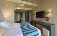 Bilik Tidur 2 Kyma Suites Beach Hotel