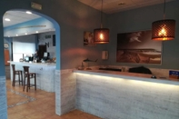 Bar, Cafe and Lounge Hostal Boutique Macavi