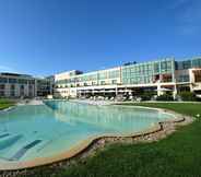 Swimming Pool 6 Pisa Tower Plaza