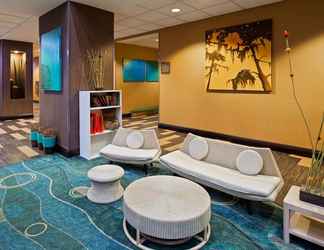 Lobby 2 Best Western Plus Chain of Lakes Inn & Suites