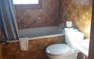 In-room Bathroom 7 Hotel Schmitta