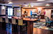 Quầy bar, cafe và phòng lounge 5 Hampton Inn Monticello