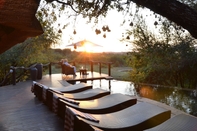 Kolam Renang Motswiri Private Safari Lodge