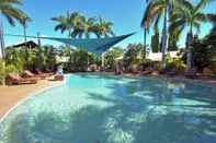 Swimming Pool Bali Hai Resort & Spa