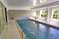 Swimming Pool Mercure Newcastle George Washington Hotel Golf and Spa