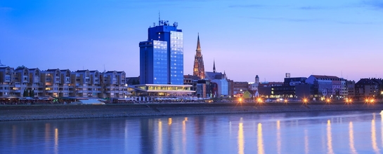 Bên ngoài 4 Hotel Osijek