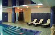 Swimming Pool 6 Spa & Wellness Hotel St. Moritz
